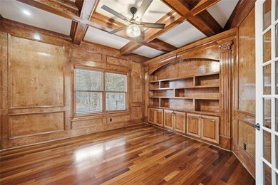 7611 Regency Cir, Sandy Springs, GA 30350 - photo 6