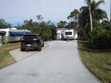 187 Plantation Dr unit 187, Titusville, FL 32780 - photo 2