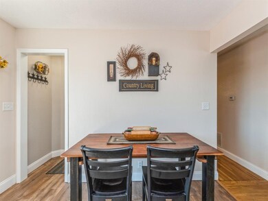 2207 Deborah Dr SW, Cedar Rapids, IA 52404 - photo 7