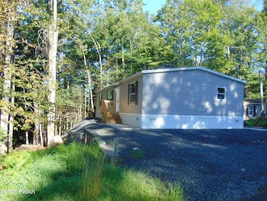 132 Spruce St, Greentown, PA 18426 - photo 5