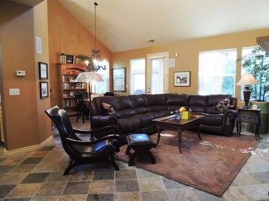 19391 Blue Lake Loop, Bend, OR 97702 - photo 4