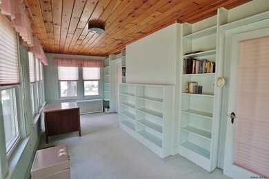 1498 Regent St, Schenectady, NY 12309 - photo 7