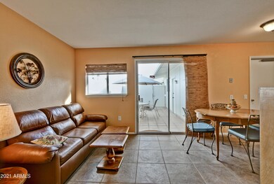 10521 W Palmeras Dr, Sun City, AZ 85373 - photo 5