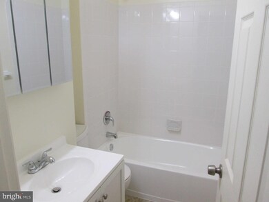 19 W Mulberry St, Baltimore, MD 21201 - photo 7