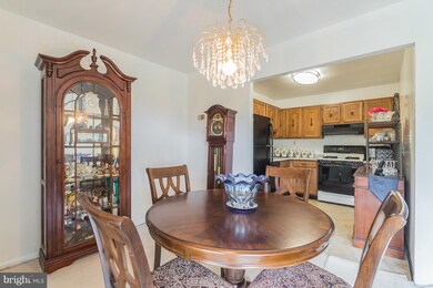 6139 Leesburg Pike unit 607, Baileys Crossroads, VA 22041 - photo 7