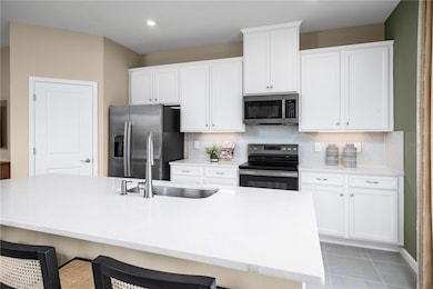 1289 Pineywood Field Dr, Davenport, FL 33837 - photo 6