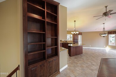 128 Cherry Lane-03