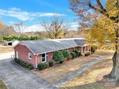 202 Fieldcrest Dr, Stanley, NC 28164 - photo 4