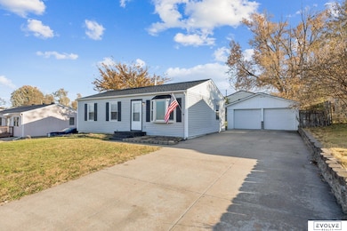 7653 S 41st St, Bellevue, NE 68147 - photo 2