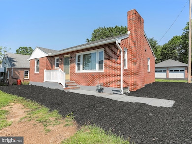 622 S Allison St, Greencastle, PA 17225 - photo 4