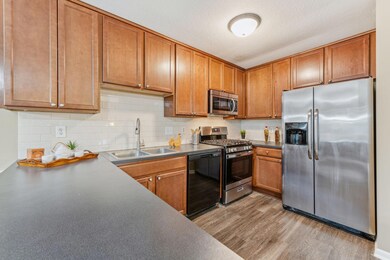 22-web-or-mls-07_Interior (2).jpg