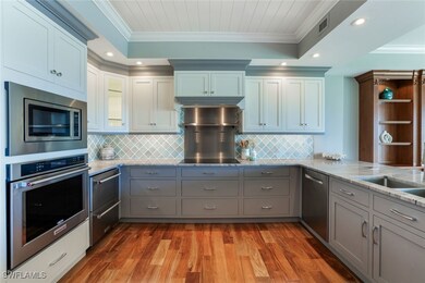 Chef's kitchen.