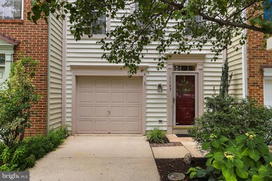 1189 Cypress Tree Place, Herndon, VA 20170 - photo 4