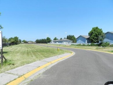 504 Gray Ct, Central Point, OR 97502 - photo 6