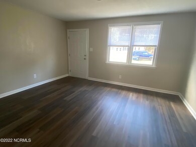 1112 Davis St, Jacksonville, NC 28540 - photo 2