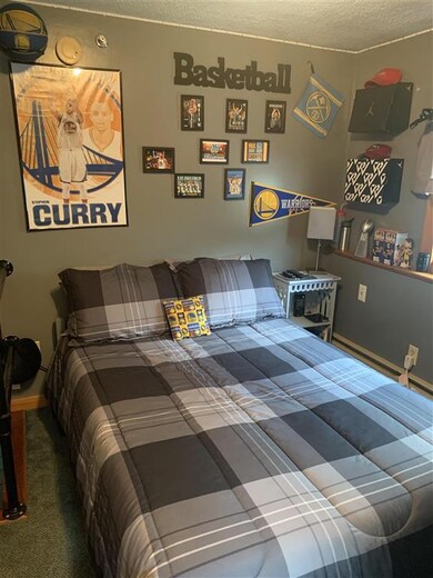 47 Sullivan St, Claremont, NH 03743 - photo 7