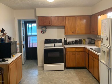 7809 Donegal Dr, Louisville, KY 40219 - photo 5