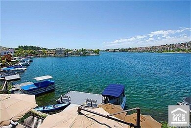 Panoramic Lakefront Views
