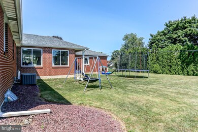 522 S Grant St, Palmyra, PA 17078 - photo 5