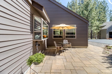 13582 Hollyhock unit BBH13, Sisters, OR 97759 - photo 5