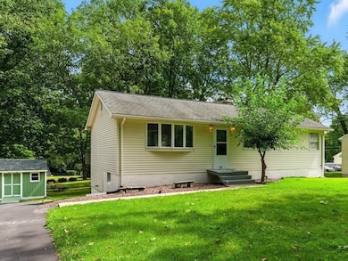 40 Wilfred St, West Springfield, MA 01089 - photo 2