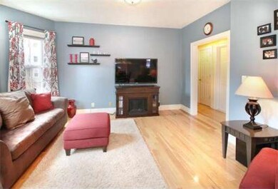 46-48 Woodlawn St unit 2, Jamaica Plain, MA 02130 - photo 2