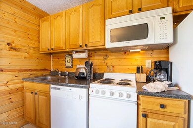 Silver Creek Unit 425 Kitchen A