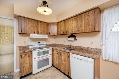 16 Tyburn Ct, Lutherville Timonium, MD 21093 - photo 3