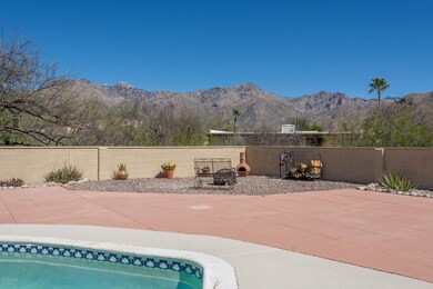 Huge Backyard w/Mountain Views