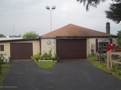 215 W Grace St unit 219, Old Forge, PA 18518 - photo 2