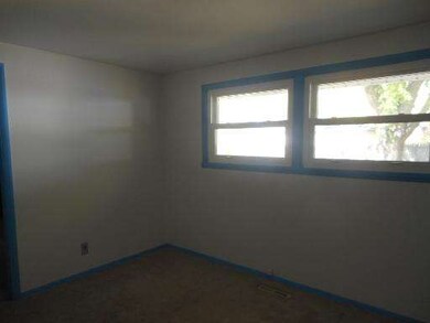 103 Toro Cir, Carpentersville, IL 60110 - photo 4