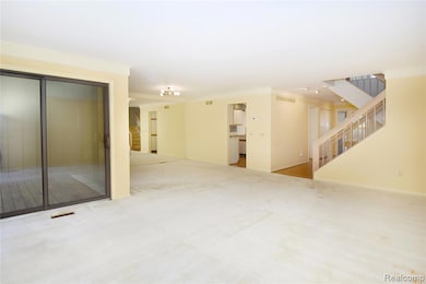 23715 Overlook Cir, Bingham Farms, MI 48025 - photo 7