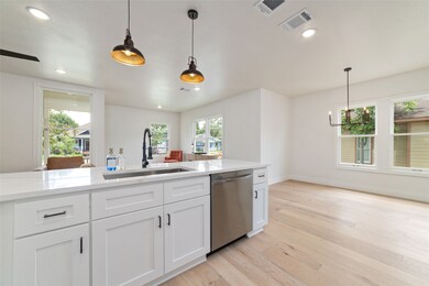 1545 Cortlandt St, Houston, TX 77008 - photo 5