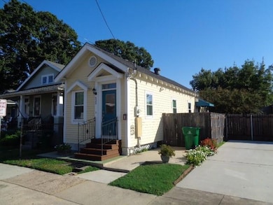 525 Derbigny St, Gretna, LA 70053 - photo 2