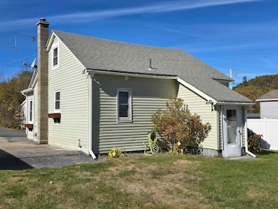 23 Union St, Gorham, NH 03581 - photo 2