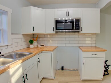 1837 N Linwood Ave, Indianapolis, IN 46218 - photo 5