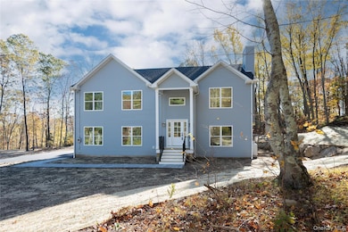 562 Bullet Hole Rd, Patterson, NY 12563 - photo 3