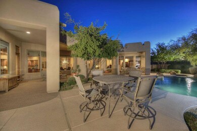031_Patio Dining