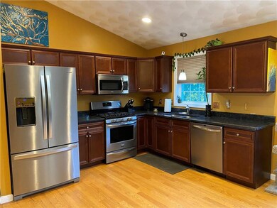 4 Teddy Ct, West Warwick, RI 02893 - photo 7