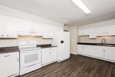 215 Kim Ct, Louisville, KY 40214 - photo 6