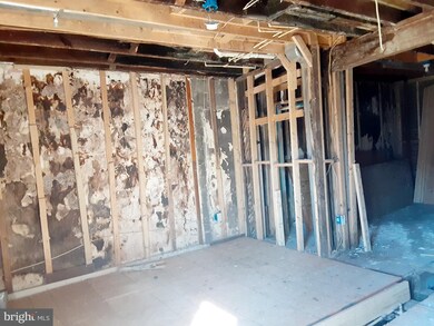 1616 Abbotston St, Baltimore, MD 21218 - photo 5