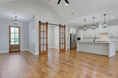 212 Chisolm Trail, Pottsboro, TX 75076 - photo 4