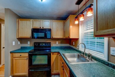 15 Valleyview Ct, Fitchburg, MA 01420 - photo 2