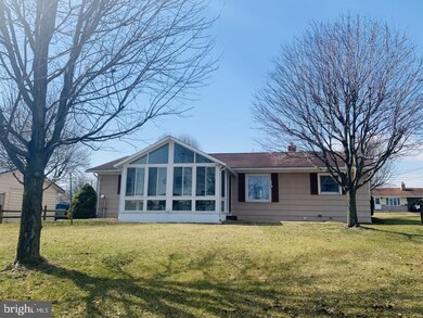 3423 Westview Cir, Greencastle, PA 17225 - photo 2