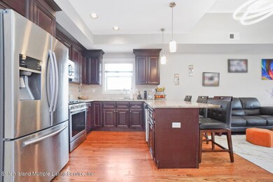 (7) KITCHEN