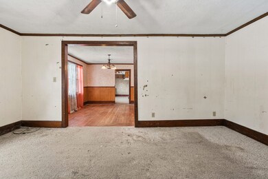 319 E Grant St, Monticello, IL 61856 - photo 4