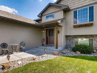 Welcoming Entry- high demand Oneka Ponds neighborh