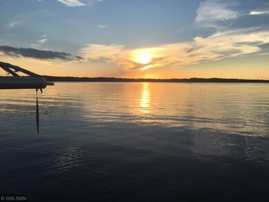 10 Mile Lake Cabin in Hackensack For Sale