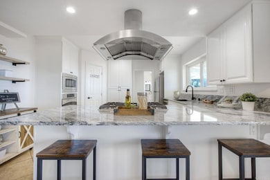 2056 Wonderview Dr, Vista, CA 92084 - photo 4