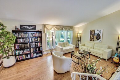 3938 Carousel Dr, Northbrook, IL 60062 - photo 6